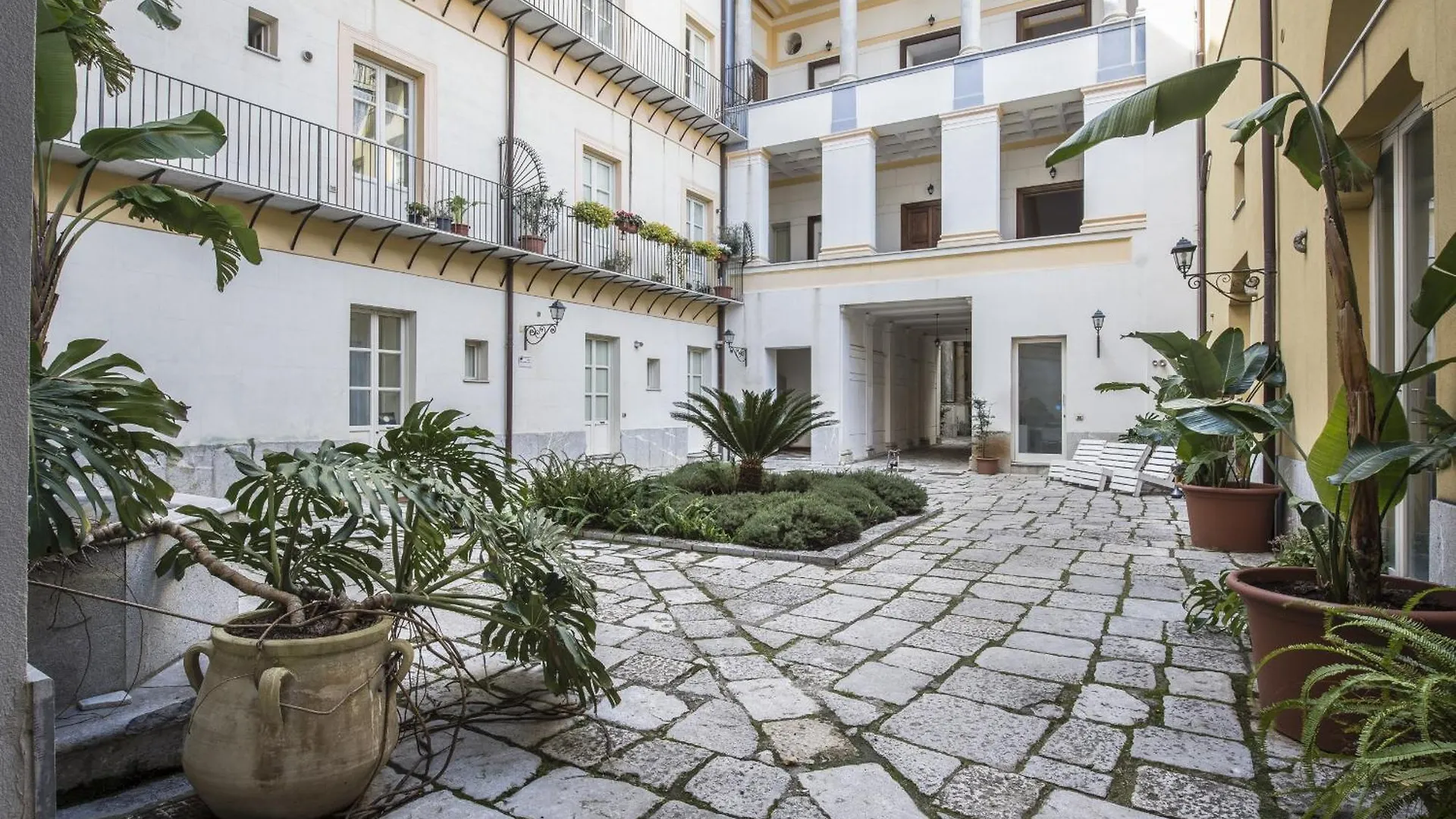 Palazzo Castrofilippo Apartment By Wonderful Italy Palermo 0*,  Italy