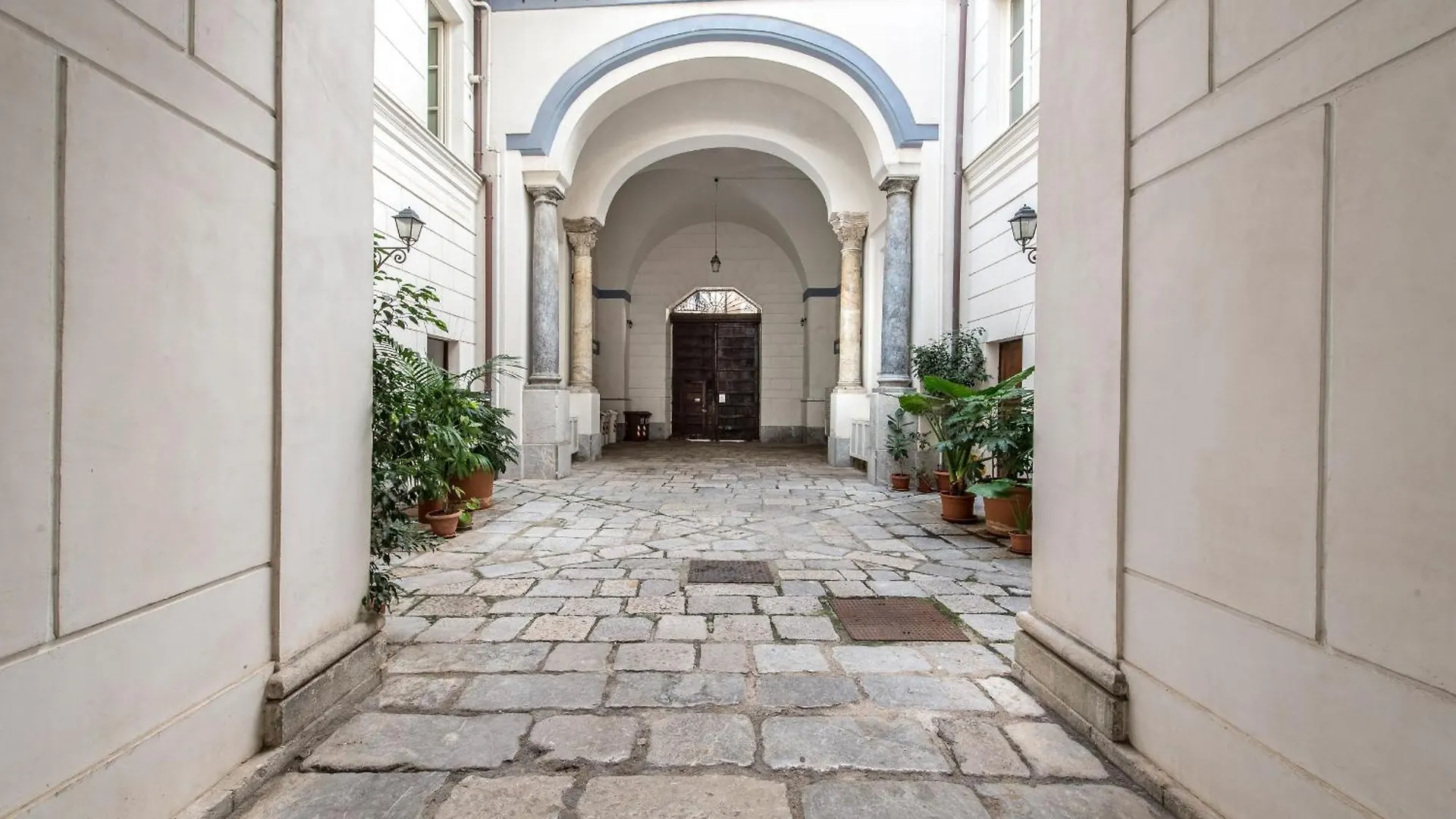 Palazzo Castrofilippo Apartment By Wonderful Italy Palermo