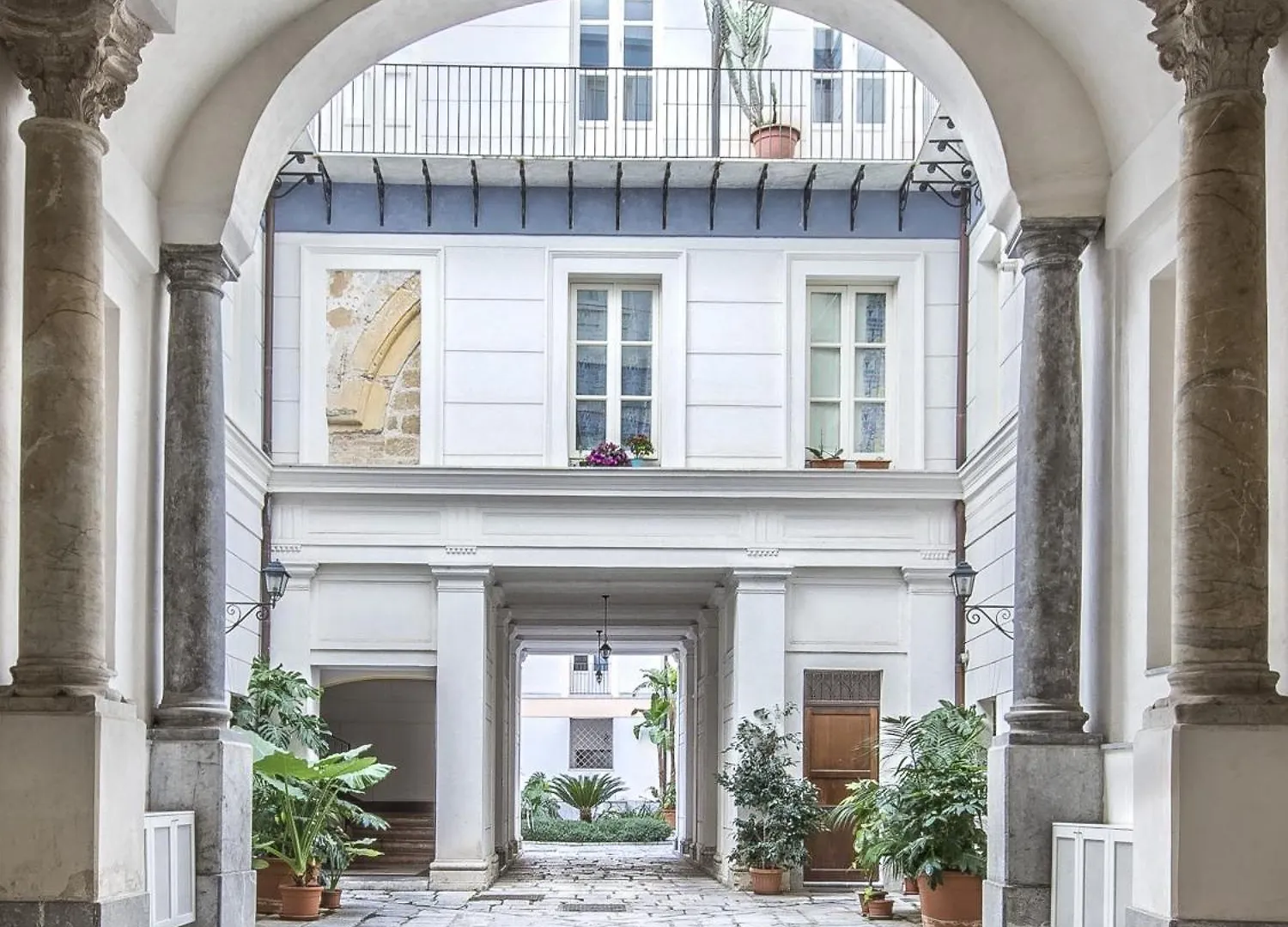 Palazzo Castrofilippo Apartment By Wonderful Italy Palermo